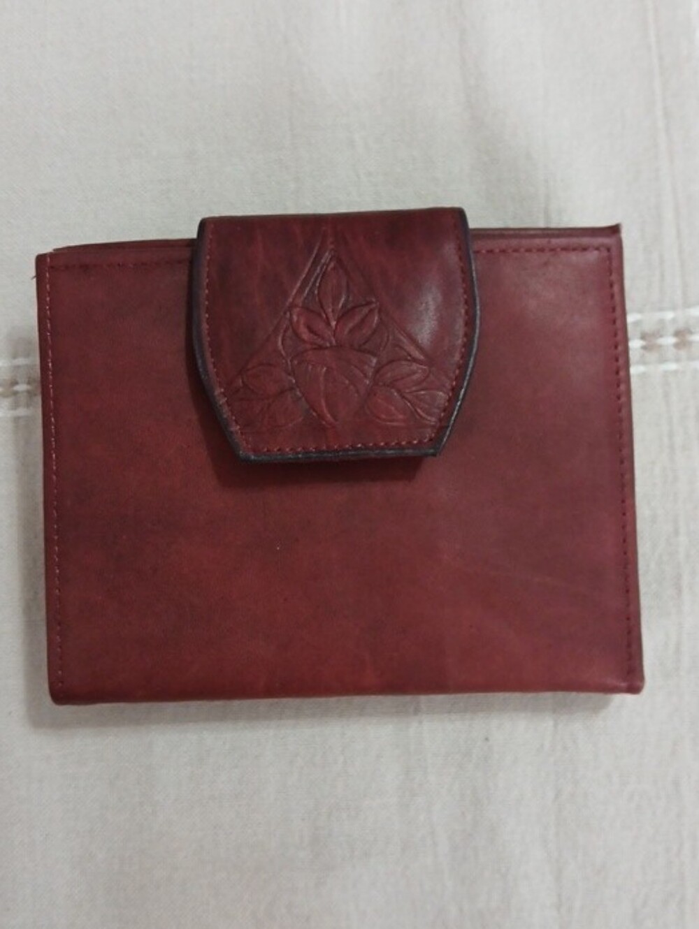 NWT Rolfs Cowhide Leather Clutch Wallet in Rich Brown